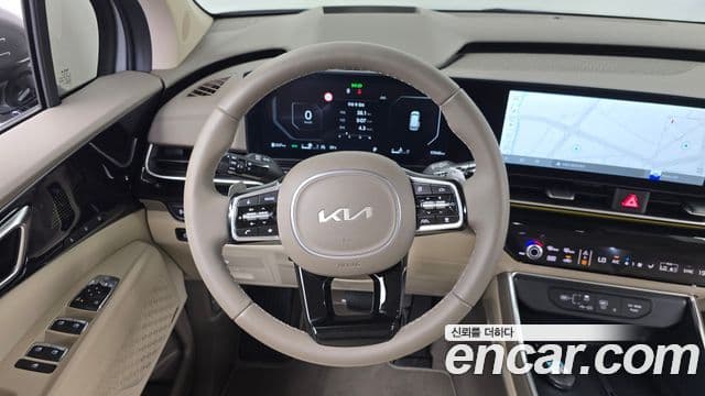 Kia Carnival 2024 — Photo 17/34