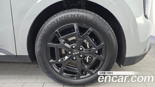 Kia Carnival 2024 — Photo 22/34