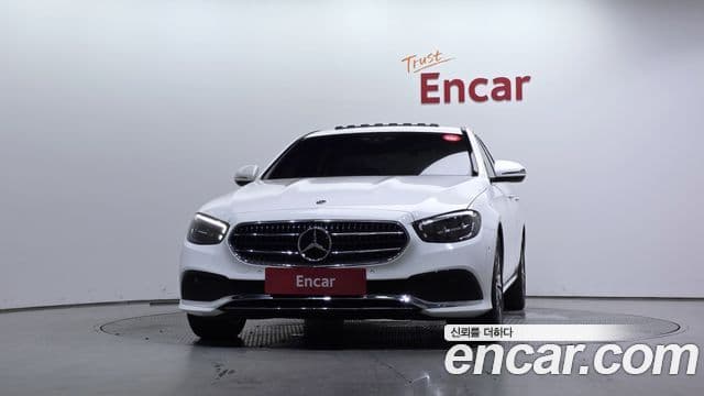 Mercedes-Benz E-Class 2020 — Фото 3/20
