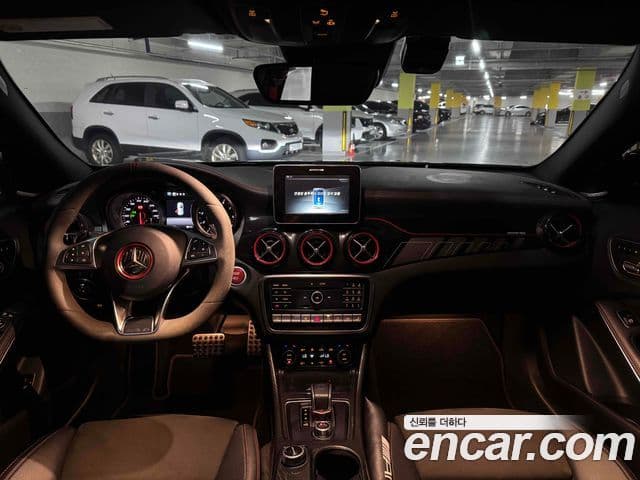 Mercedes-Benz GLA-Class 2018 — Фото 8/18