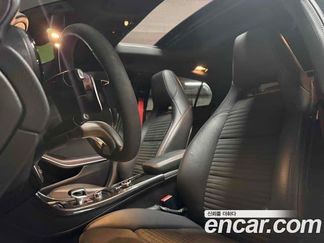 Mercedes-Benz GLA-Class 2018 — Фото 18/18