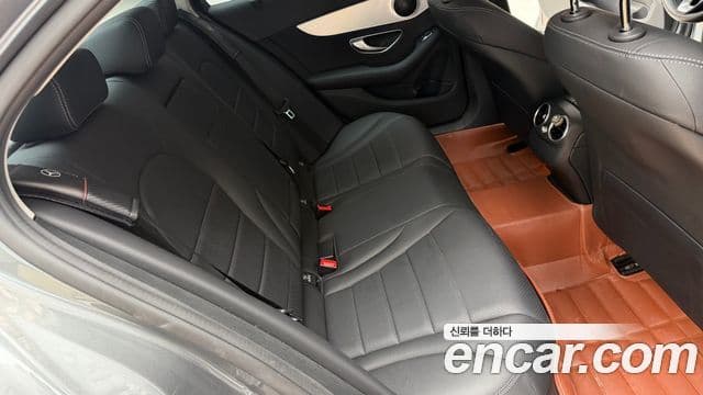 Mercedes-Benz C-Class 2018 — Фото 17/20