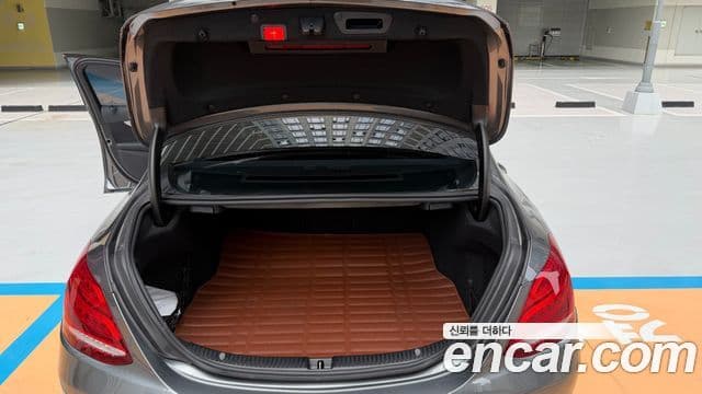 Mercedes-Benz C-Class 2018 — Фото 20/20