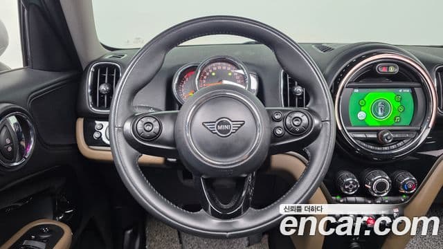 Mini Cooper Countryman 2020 — Фото 13/20