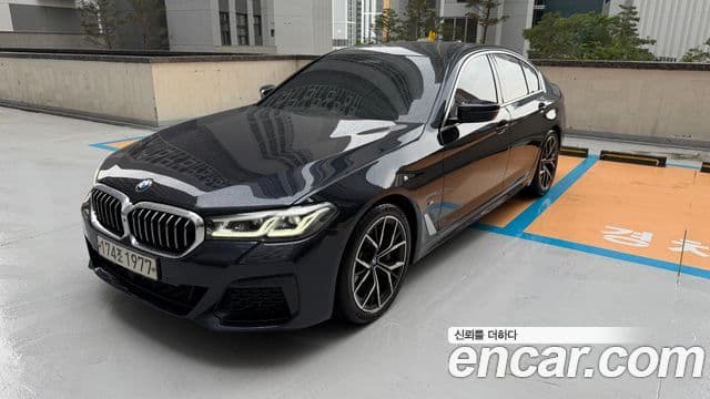 BMW 5 Series 2021 — ფოტო 9/20