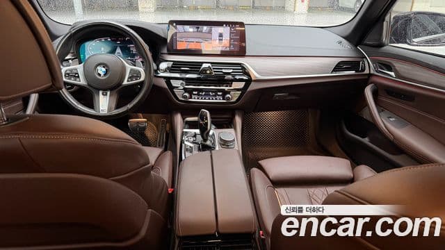 BMW 5 Series 2021 — ფოტო 10/20