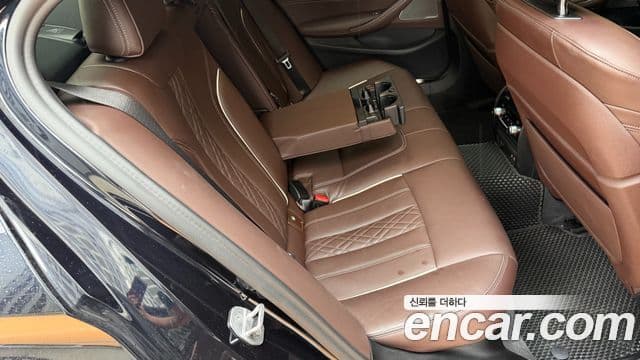BMW 5 Series 2021 — ფოტო 12/20