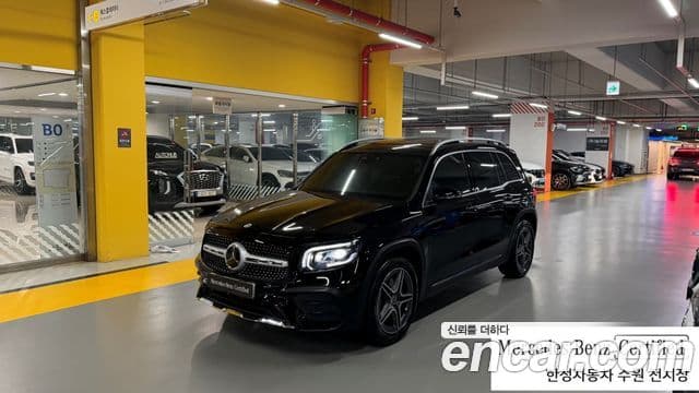 Mercedes-Benz GLB-Class 2023 — фото 10 из 20