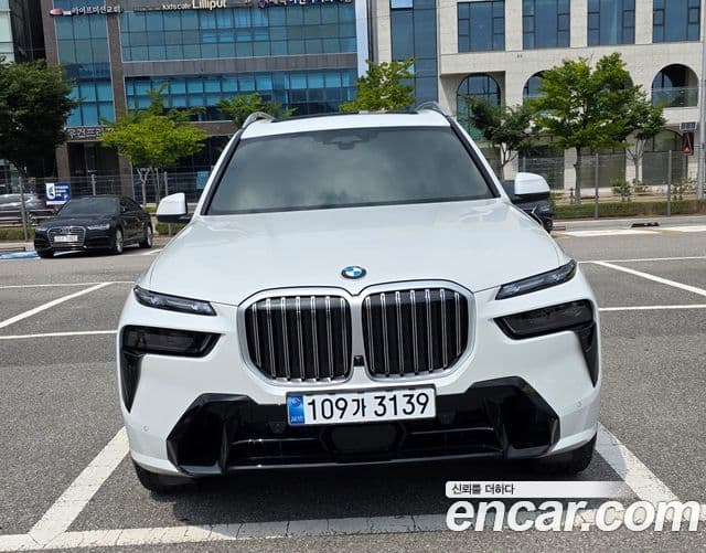 BMW X7 2025 — ფოტო 1/14