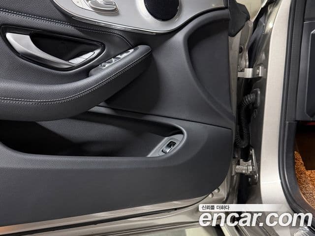 Mercedes-Benz C-Class 2023 — фото 7 из 9