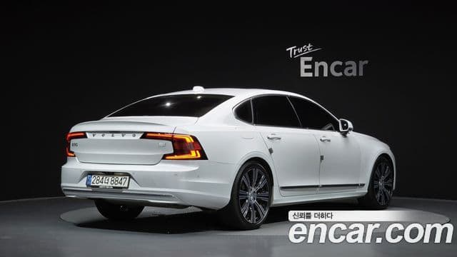 Volvo S90 2022 — ფოტო 9/20