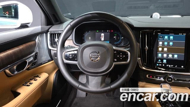Volvo S90 2022 — ფოტო 8/20