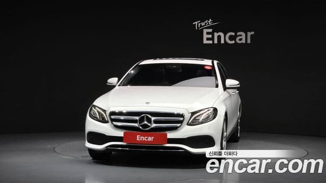 Mercedes-Benz E-Class 2018 — Фото 3/20
