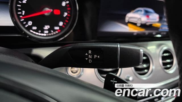 Mercedes-Benz E-Class 2018 — Фото 9/20