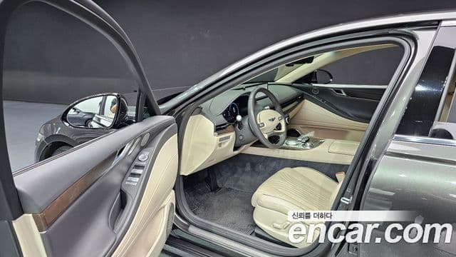 Genesis Electrified G80 2022 — фото 8 из 20