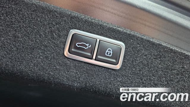 Genesis Electrified G80 2022 — фото 14 из 20
