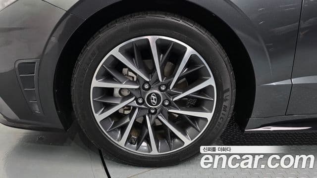 Hyundai Sonata 2019 — Фото 4/20
