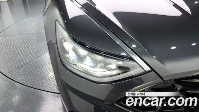 Hyundai Sonata Hybrid 2019 — Photo 33/33