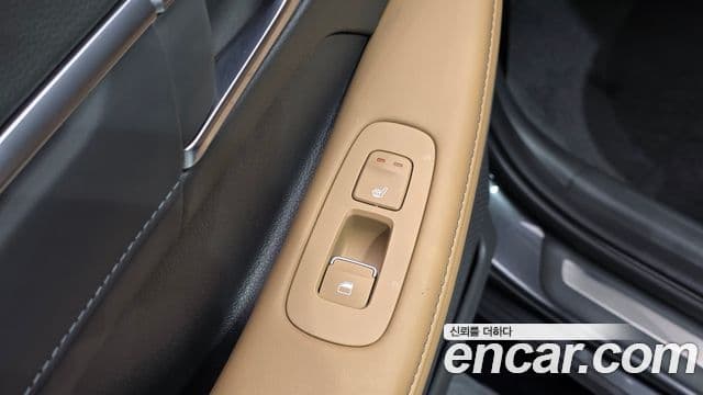 Hyundai Sonata Hybrid 2019 — Photo 23/33