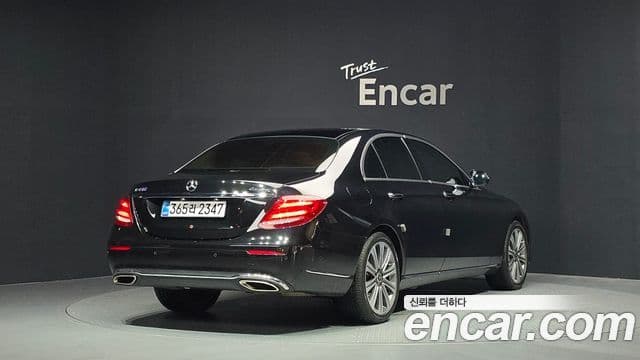 Mercedes-Benz E-Class 2019 — Şəkil 2/20