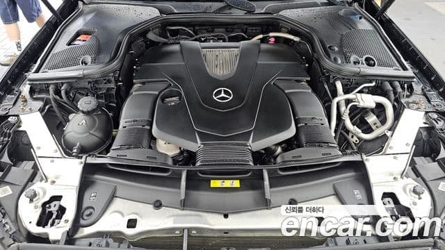 Mercedes-Benz E-Class 2019 — фото 6 из 20