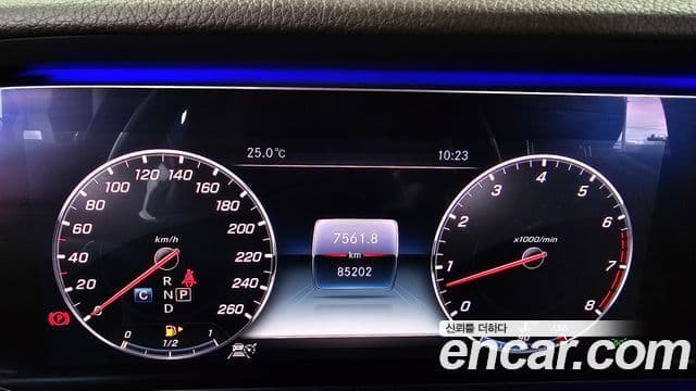 Mercedes-Benz E-Class 2019 — Şəkil 8/20