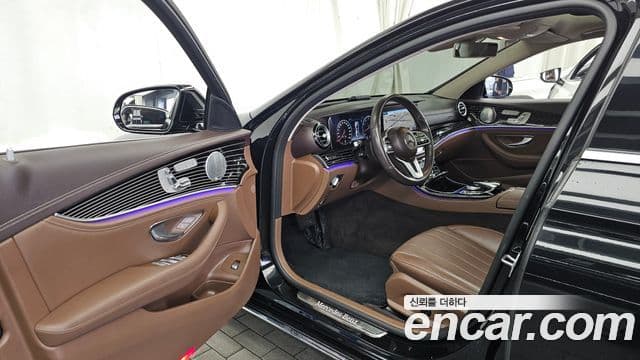 Mercedes-Benz E-Class 2019 — Şəkil 10/20