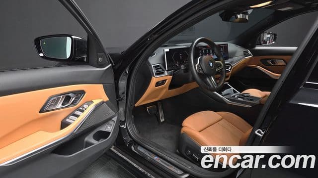 BMW 3 Series 2024 — Photo 23/35