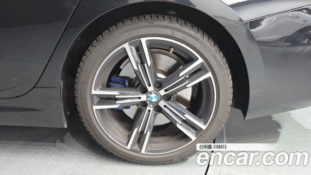 BMW 3 Series 2024 — Photo 24/35
