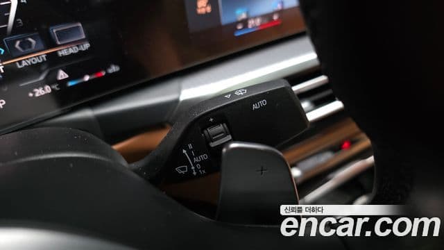 BMW 3 Series 2024 — Photo 8/35