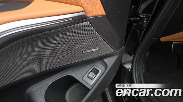 BMW 3 Series 2024 — Photo 34/35