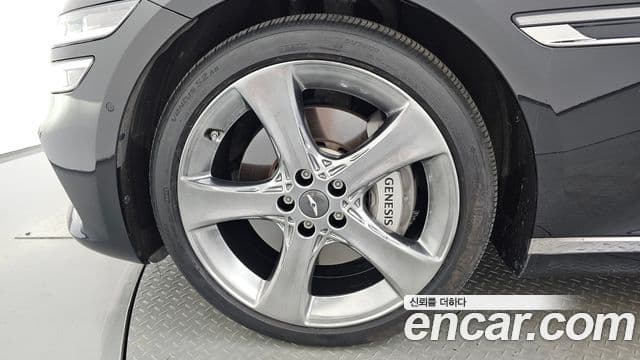 Genesis Electrified G80 2022 — ფოტო 5/20
