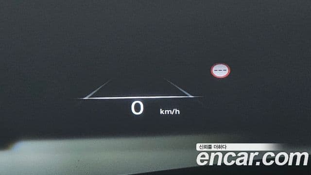 Genesis Electrified G80 2022 — фото 16 из 20