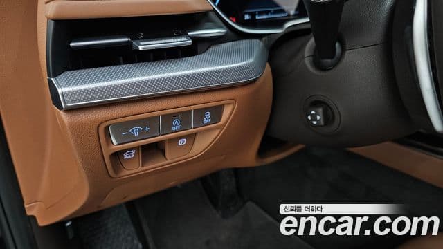 Genesis Electrified G80 2022 — ფოტო 17/20