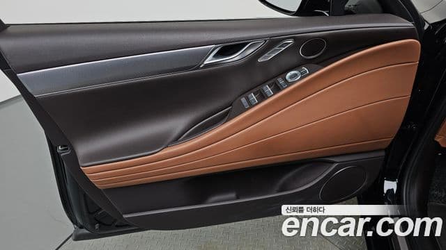 Genesis G80 2022 — Photo 24/31
