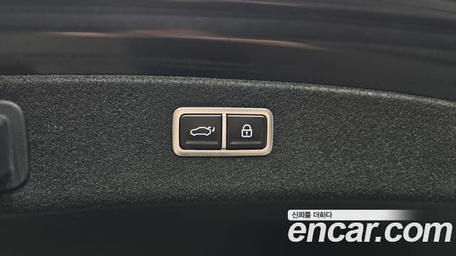 Genesis G80 2022 — Photo 9/31
