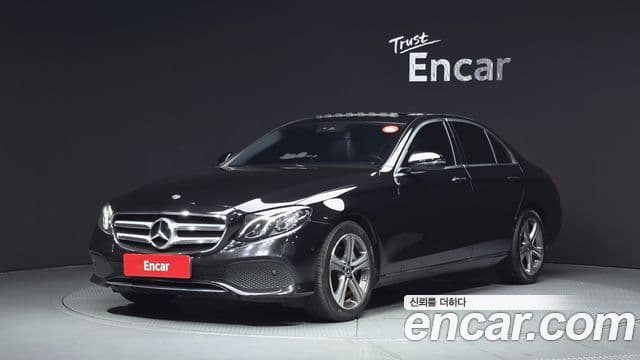 Mercedes-Benz E-Class 2018 — ფოტო 1/20