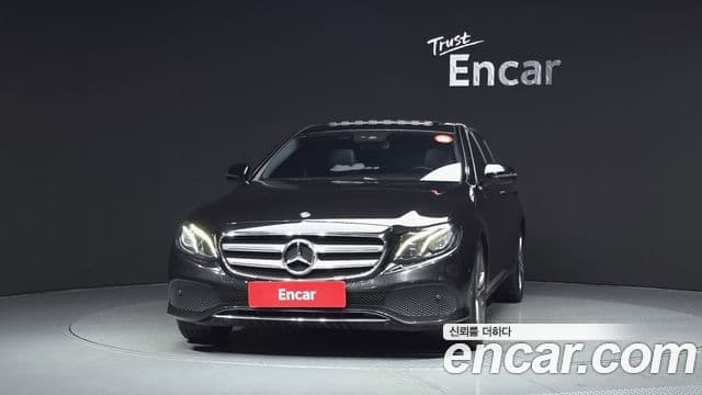 Mercedes-Benz E-Class 2018 — ფოტო 3/20