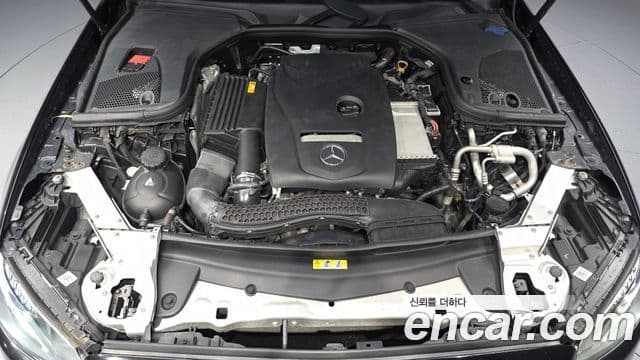 Mercedes-Benz E-Class 2018 — ფოტო 6/20