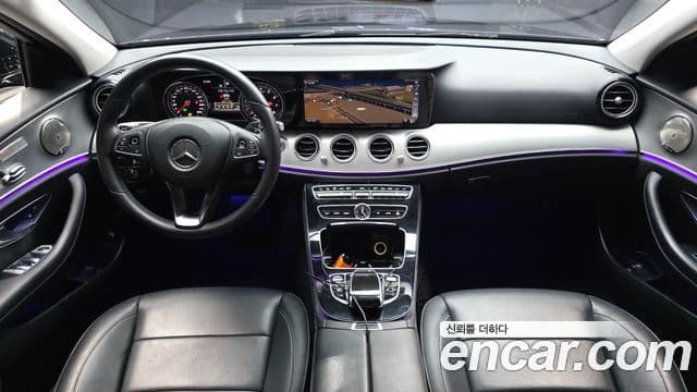 Mercedes-Benz E-Class 2018 — ფოტო 7/20