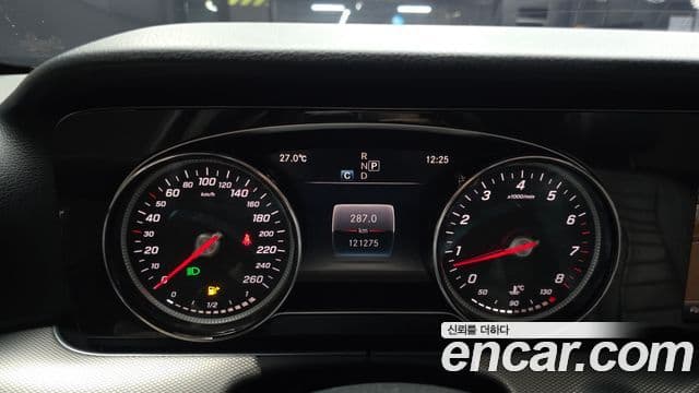 Mercedes-Benz E-Class 2018 — ფოტო 8/20
