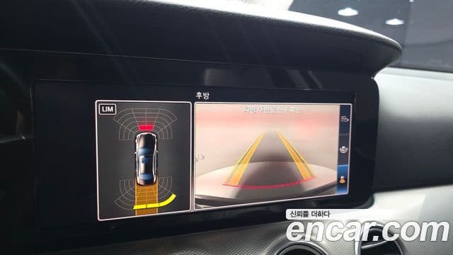 Mercedes-Benz E-Class 2018 — ფოტო 15/20