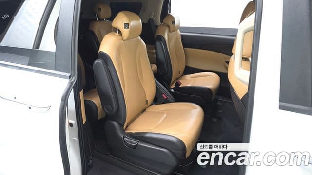 Kia Carnival 2022 — Фото 11/20