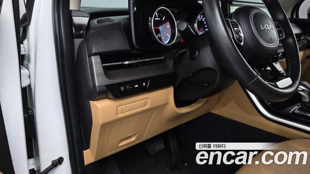 Kia Carnival 2022 — Фото 13/20