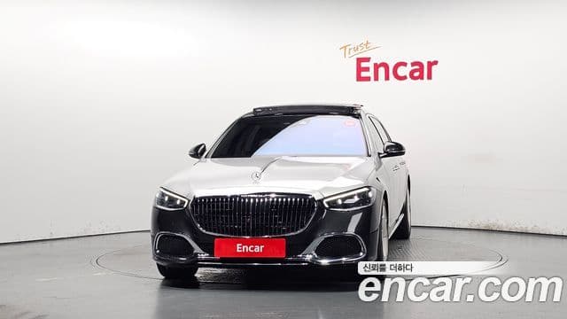 Mercedes-Benz S-Class 2023 — Photo 8/38