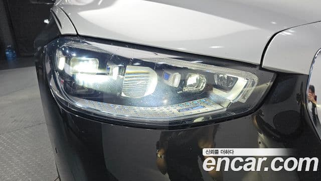 Mercedes-Benz S-Class 2023 — Photo 3/38