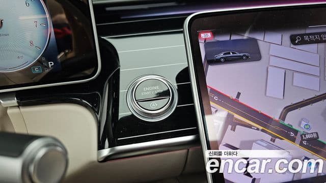 Mercedes-Benz S-Class 2023 — Photo 31/38