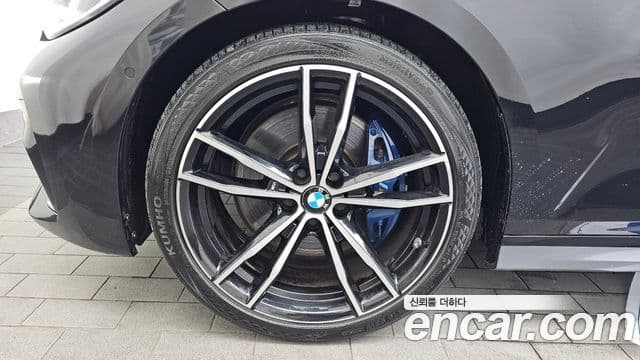 BMW 3 Series 2019 — ფოტო 5/20