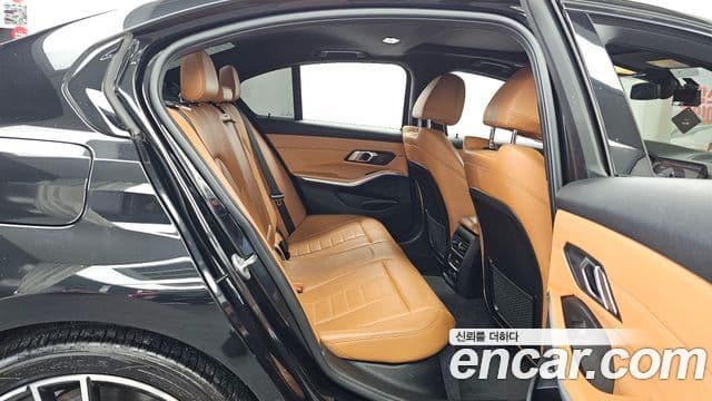 BMW 3 Series 2019 — ფოტო 12/20