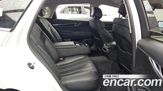 Genesis Electrified G80 2023 — Şəkil 12/20